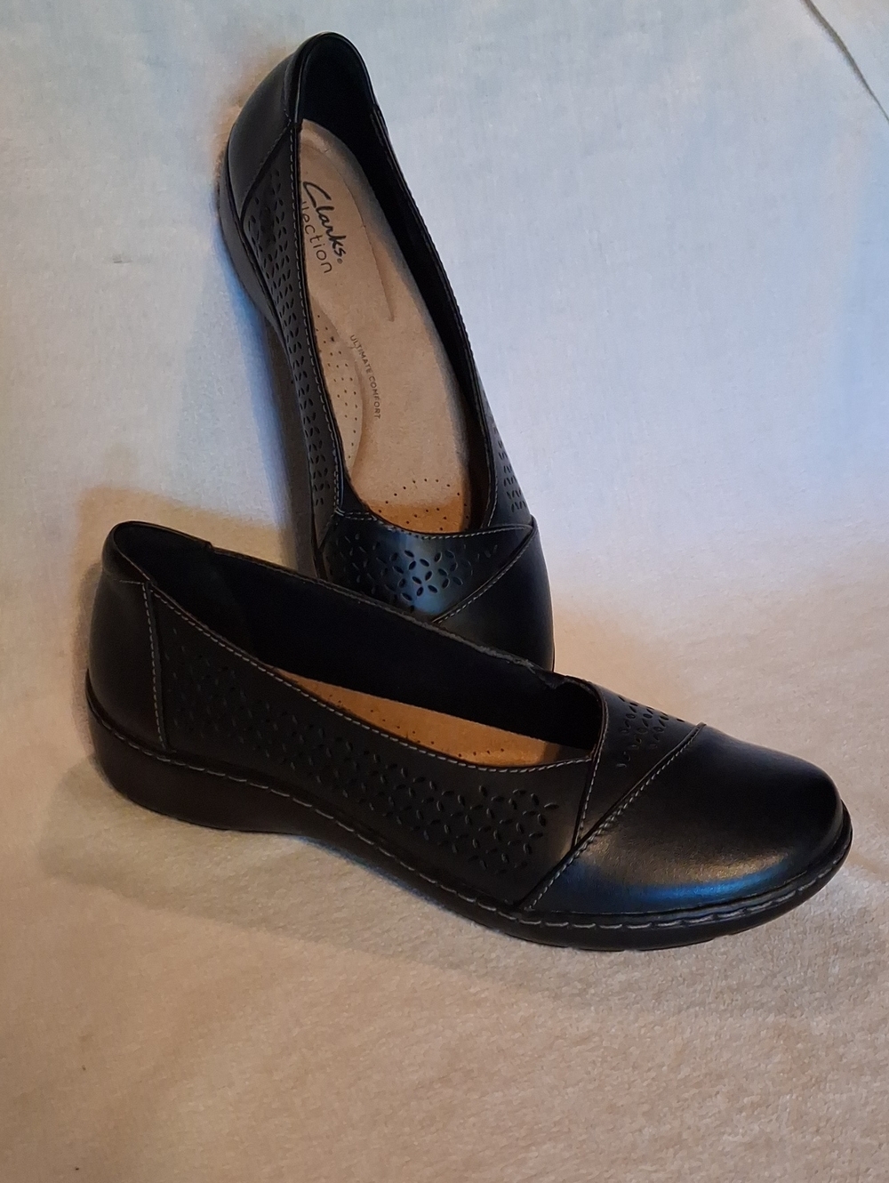 Clarks Black Perforated Leather Slip-On Flats Size 10